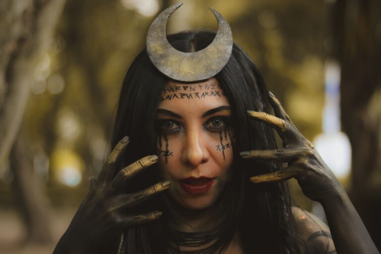 Winter Solstice Moon Rituals: Dark Moon Magic for Intention Setting and Release