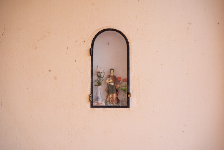 How to Build a Portable Altar for Small Spaces
