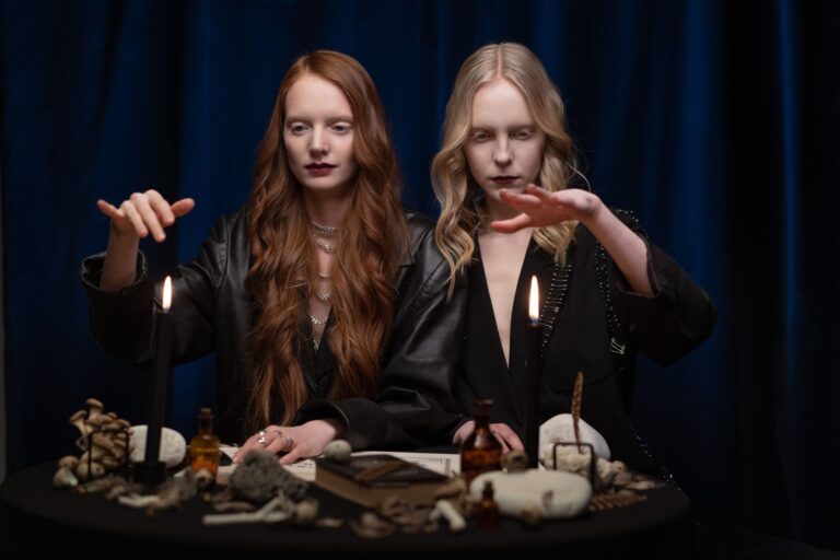 How to Break a Bad Habit Using New Moon Intention Spells