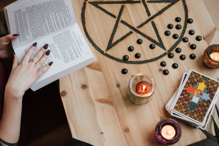 Witchcraft 101: A Beginner’s Guide to Spells, Rituals, and Magic - witchcraftforbeginners